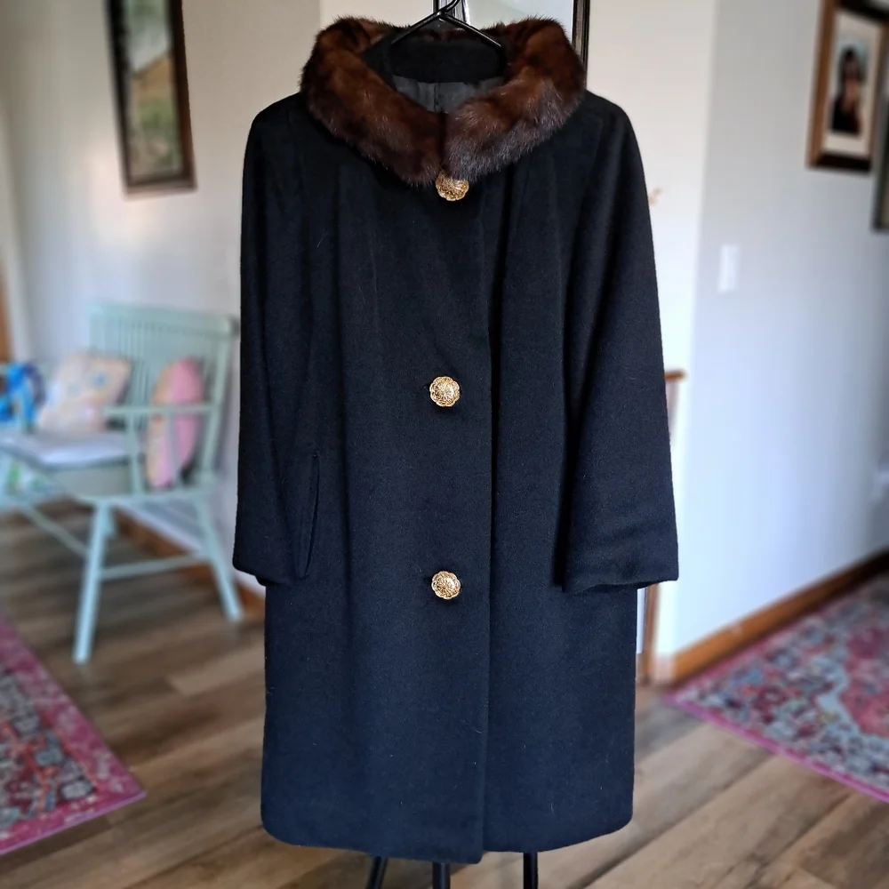 Vintage MINK Collar Wool Coat, Size Small/Medium - Picture 11 of 16